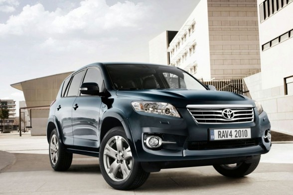 2010-Toyota-RAV4-Front-Angle-588x391.jpg