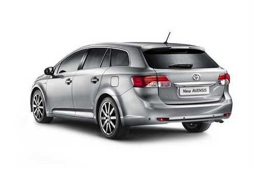 2012-Toyota-Avensis-3.jpg