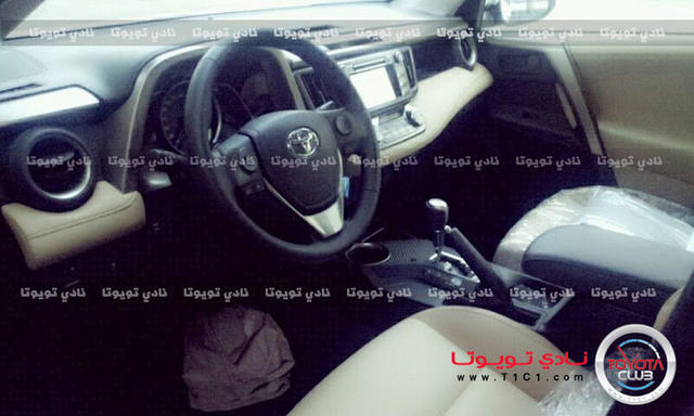 2013-Toyota-RAV4-3.jpeg