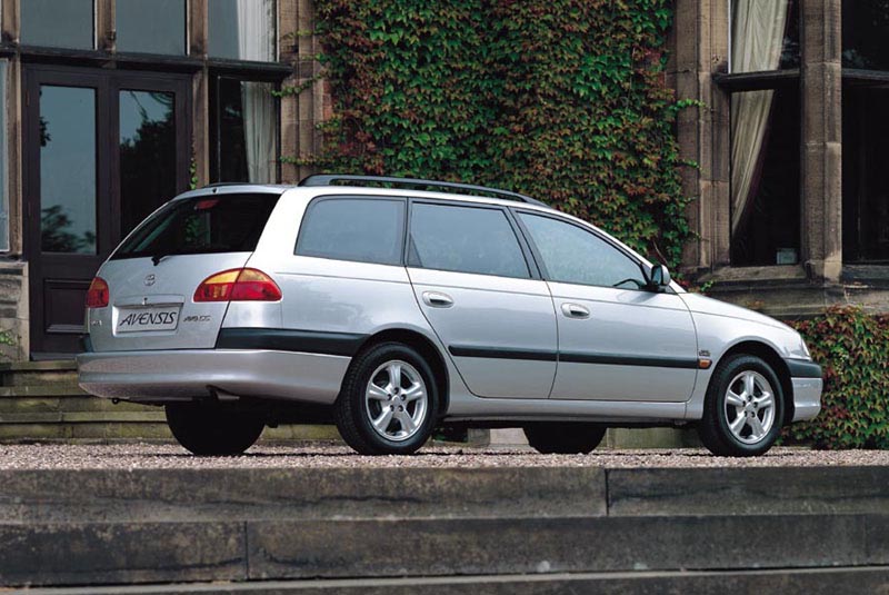 Toyota AVENSIS T22 FACELIFT WAGON.jpg