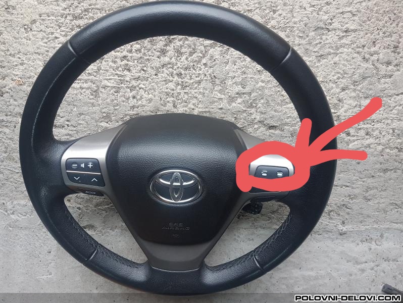 Toyota-Avensis-VOLAN-SA-KOMANDAMA-Za-Model-T27-Enterijer_2027071105224105323_slika_1537720152.jpg