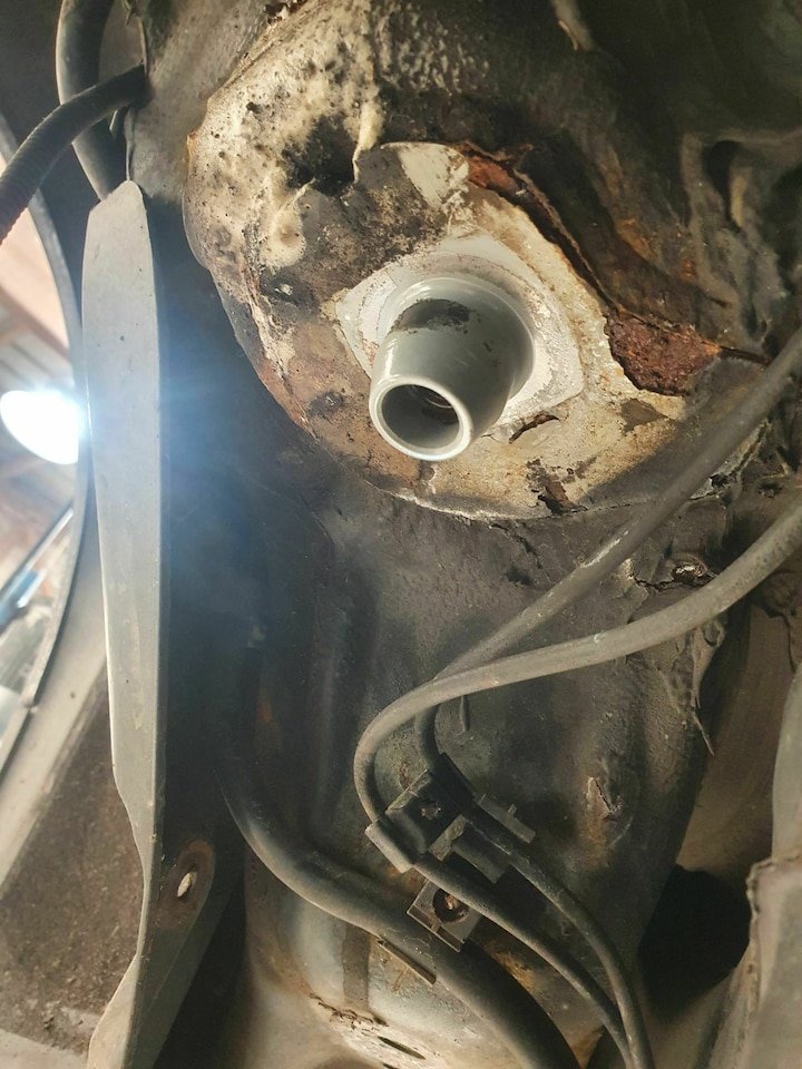 bmw e61.jpg