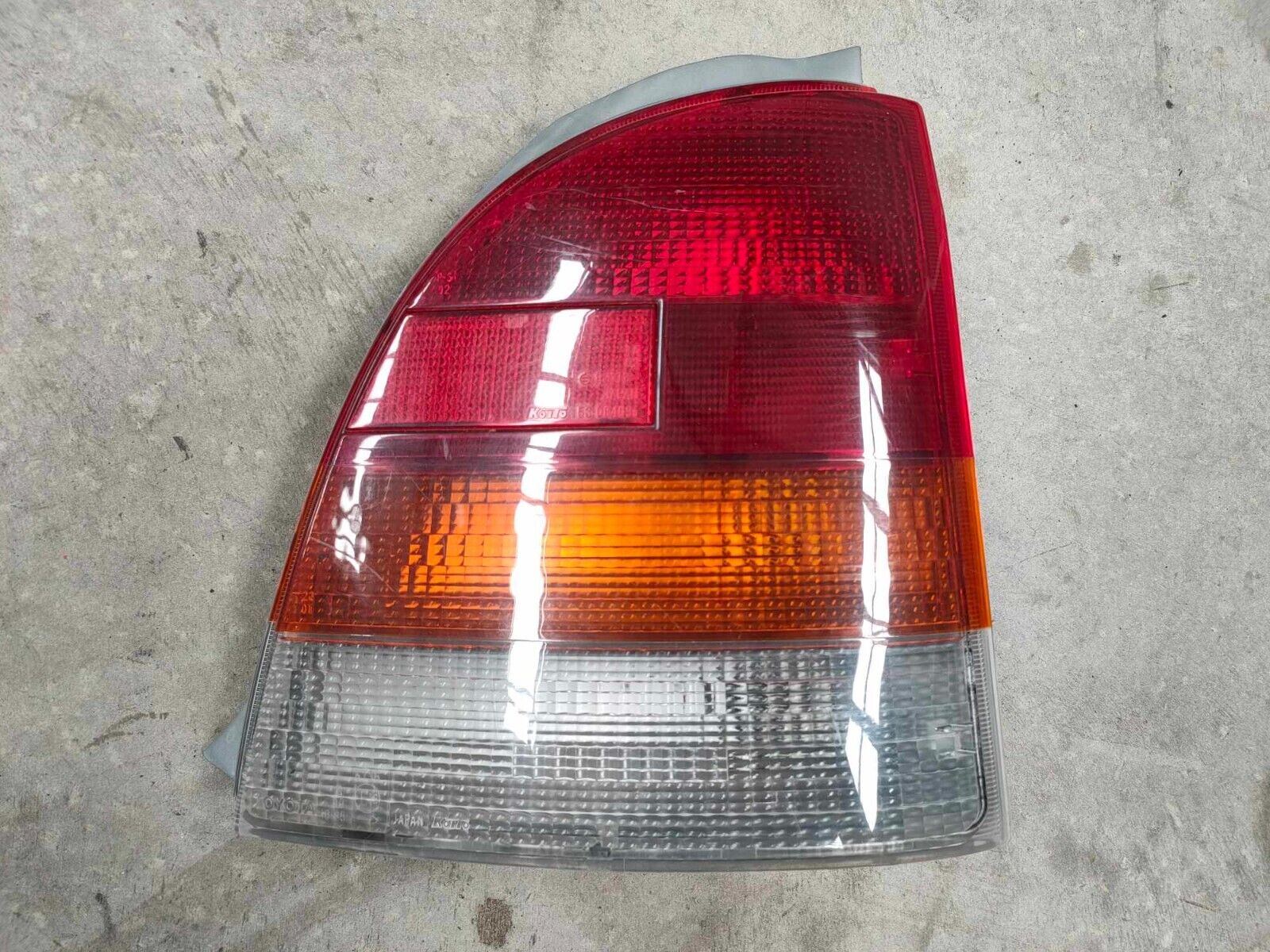 starlet tail light 1.jpg