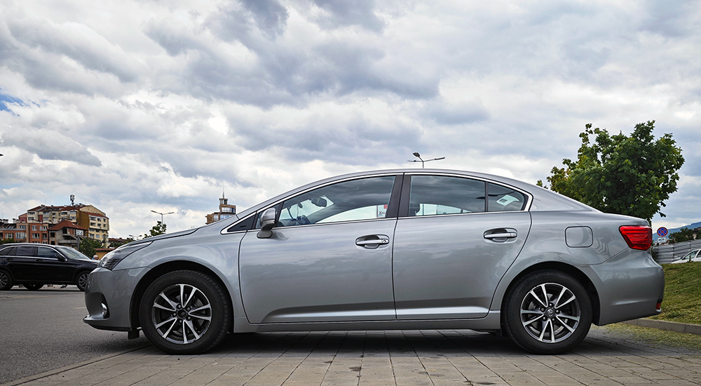 Avensis3.jpg