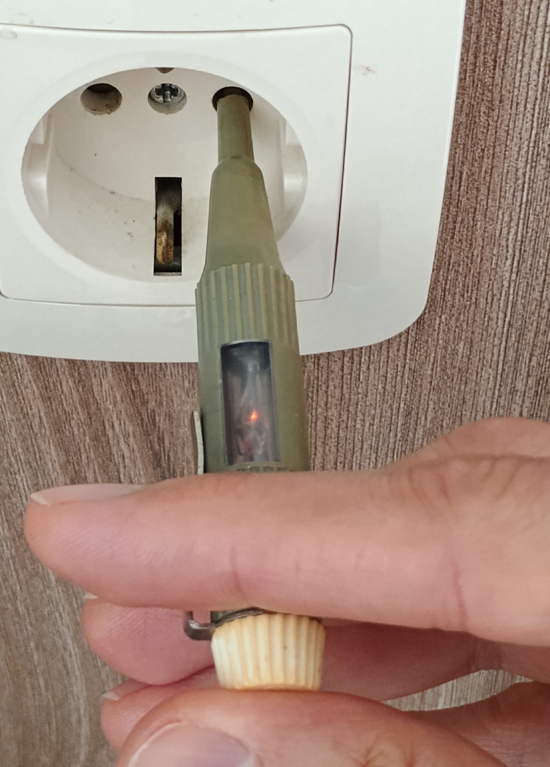 Фазомер във Фаза с натисната пъпка.png